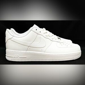 Size 6.5 - Nike Air Force 1 '07 White W